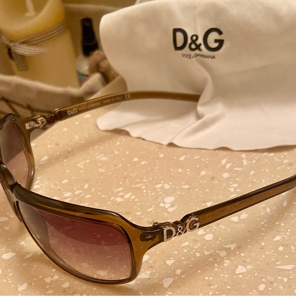 Dolce & Gabbana sunglasses - Picture 2 of 4